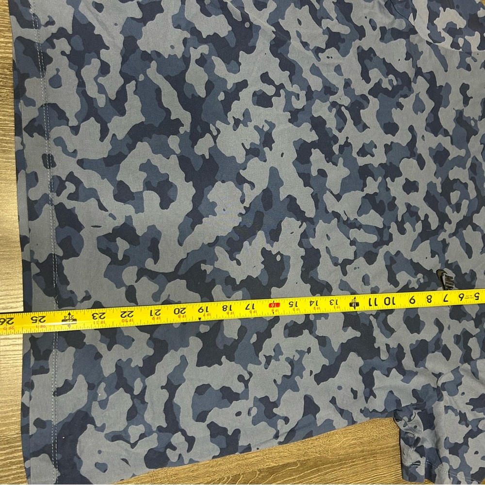 Nike Blue Camouflage Short Sleeve Mens Tee Large Fall Winter School Hipster Bold - Picture 7 of 8